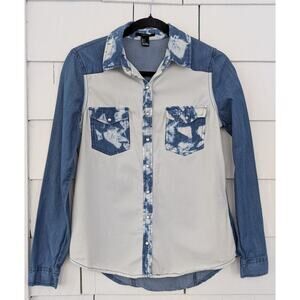 Forever 21 Women S Western Chambray Acid Wash Pearl Snap Shirt Boho Festival Y2K